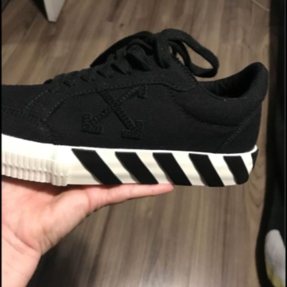 Off-White Low Vulcanized Vans - Picture 2 of 6